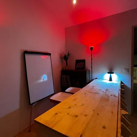 Loft Sous Les Toits Apartment *